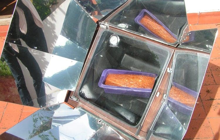 cake in solar oven