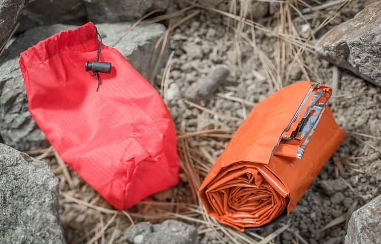 storage for mylar blanket